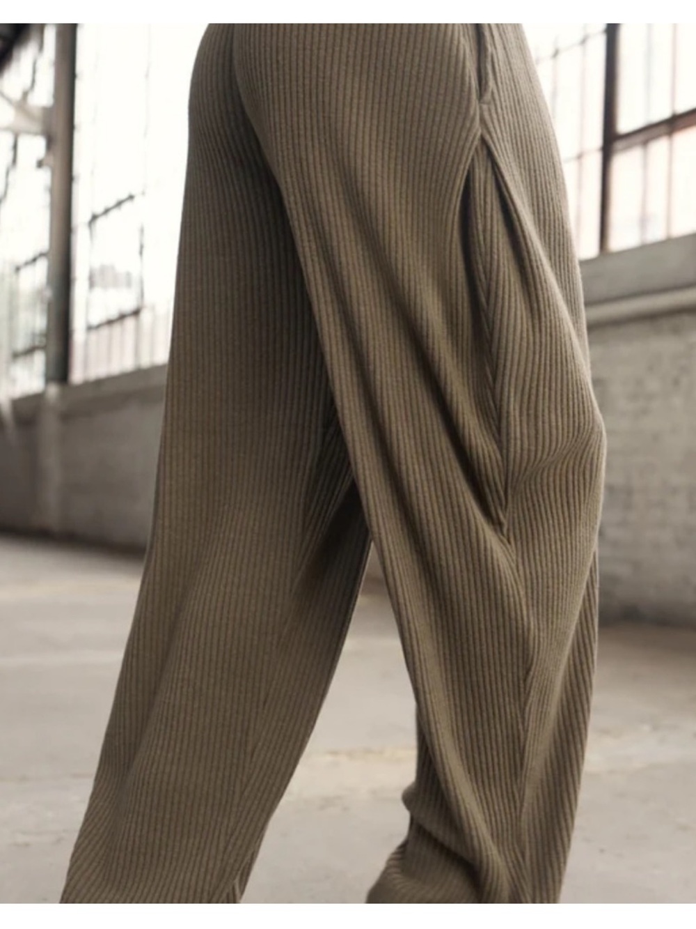 NWT! Joah Brown Relaxed Tapered Pants - Picture 6 of 12
